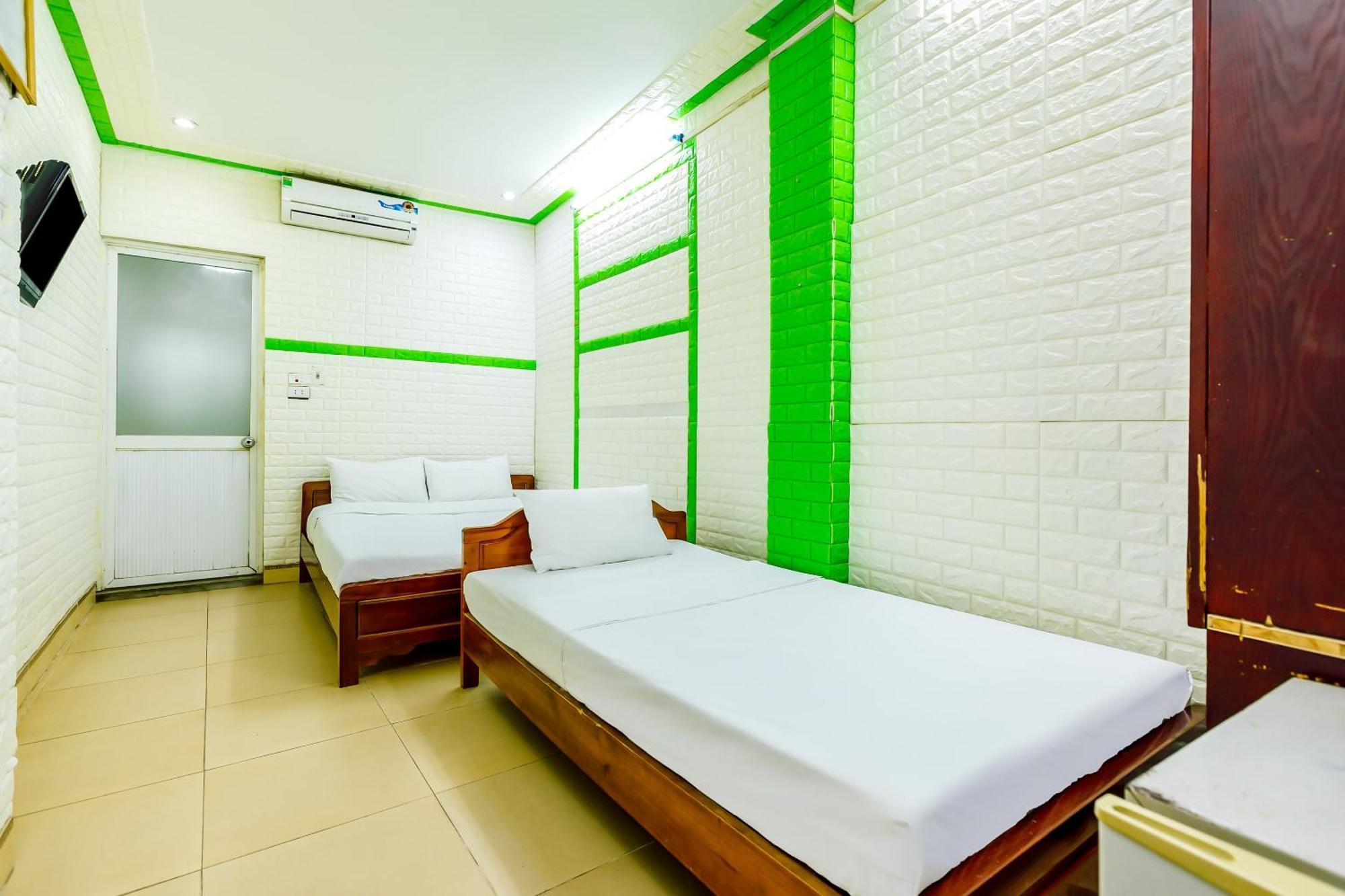 Oyo 604 Queen Hotel Spot-On ハノイ市 エクステリア 写真