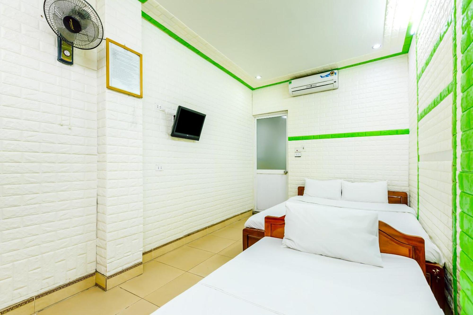 Oyo 604 Queen Hotel Spot-On ハノイ市 エクステリア 写真