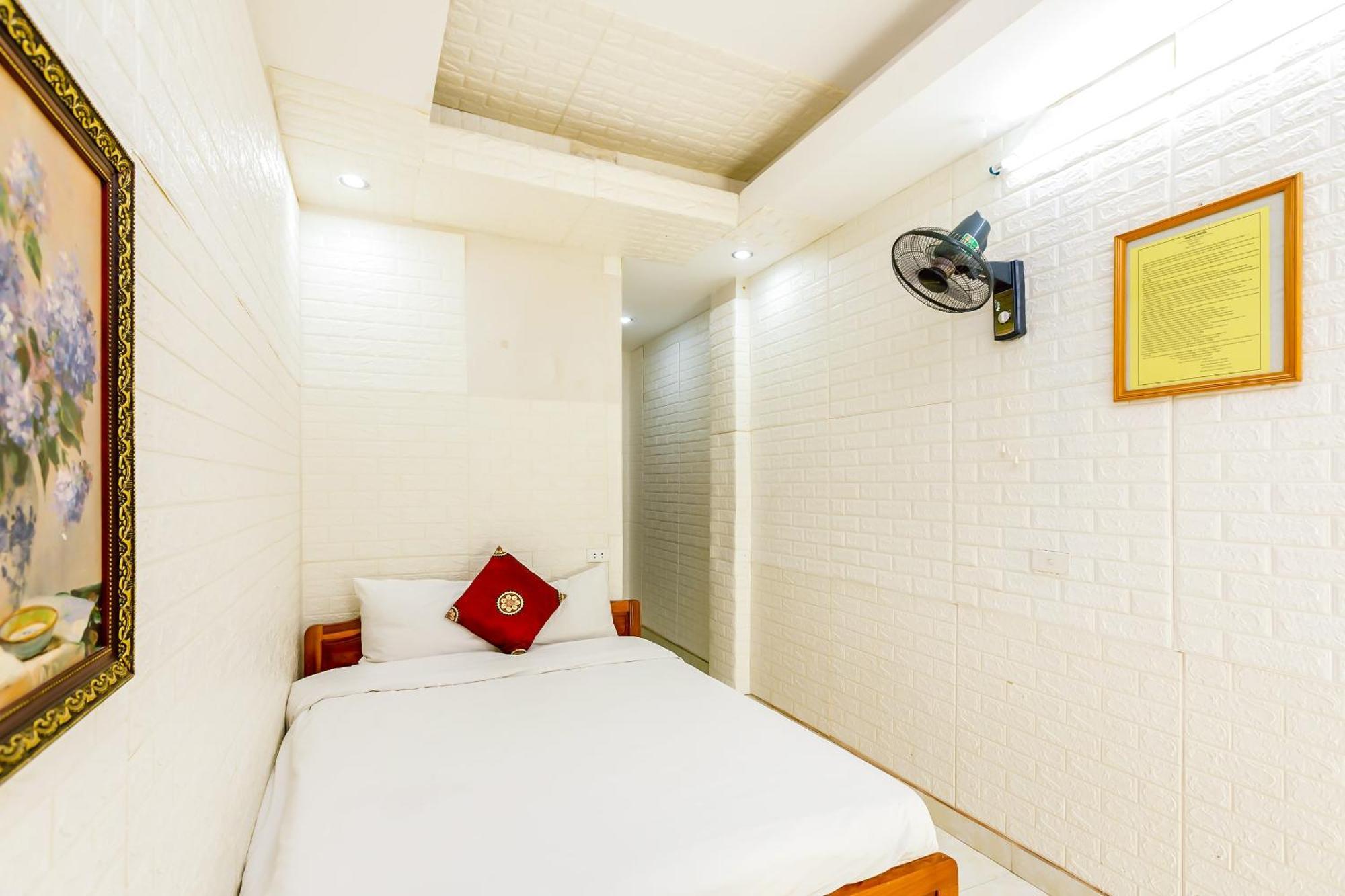 Oyo 604 Queen Hotel Spot-On ハノイ市 エクステリア 写真